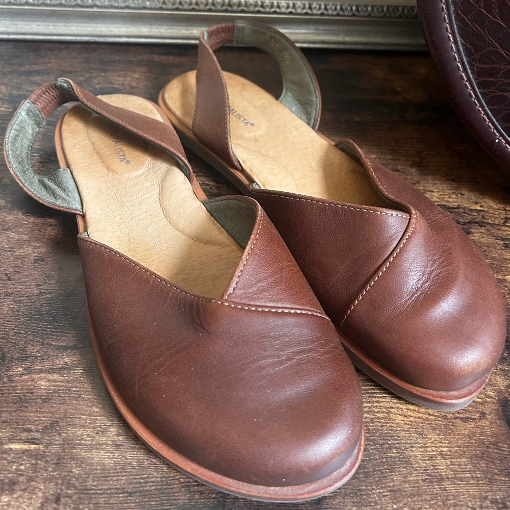 El Naturalista Jane Flats size 38